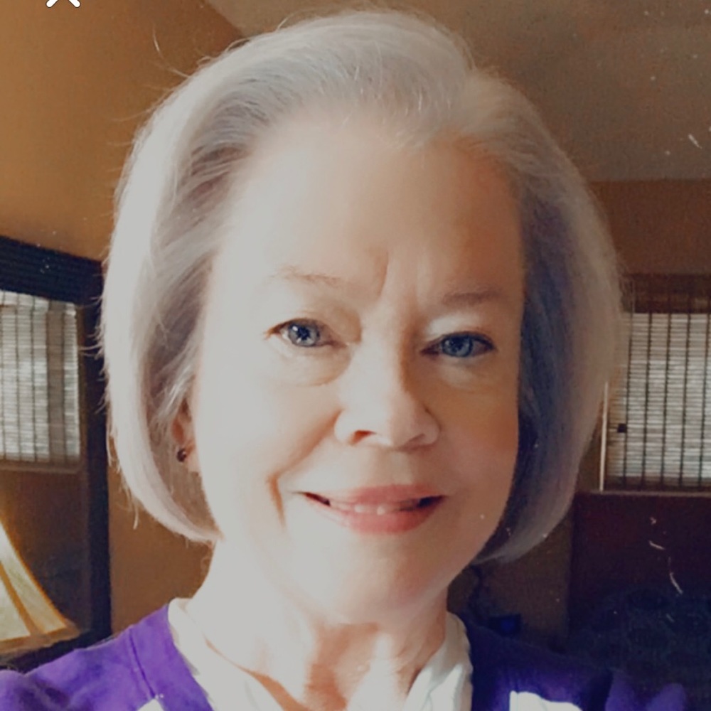 Meet your Posher, Debi